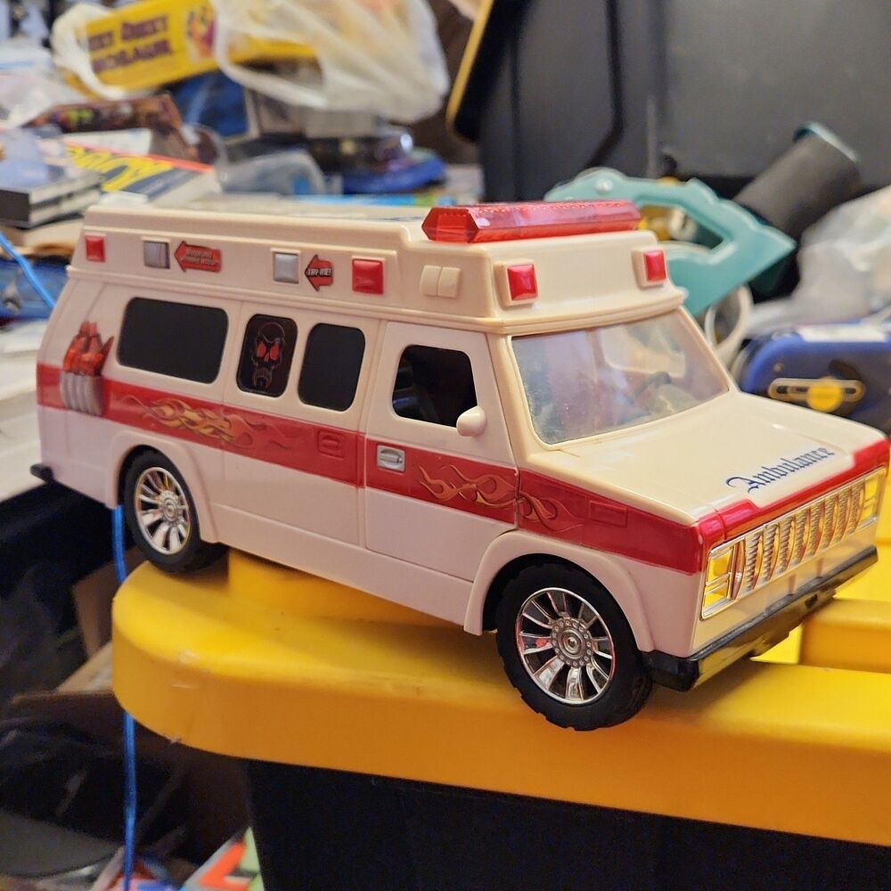 Vintage Monster Garage Motorized Pop A Wheelie Sound Ambulance Tested - Working